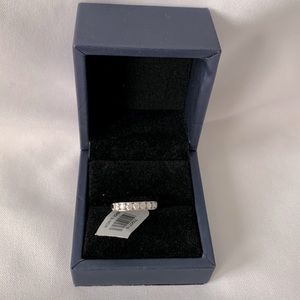 10k white gold diamond ring